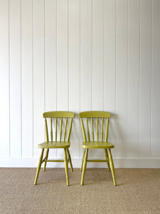 A Set of 5 Antique Ash Spindle Back Side Chairs