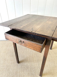 An English Country Oak 18thC Drop Leaf Table