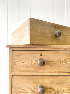 A 19th Century English Chest of Drawers/Dresser