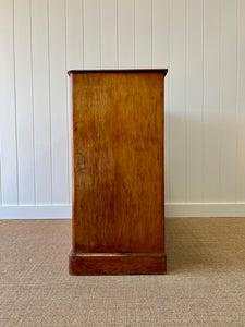 An English Pine Chest of Drawers with Wooden Knobs c1890