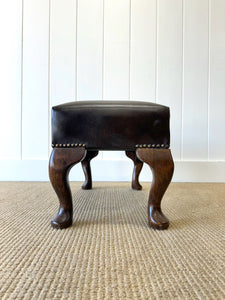 A Delightful English Dressing Stool