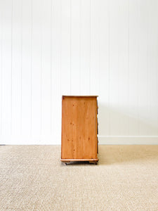 An Antique English Pine Chest of Drawers/Dresser c1890