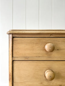 An Antique English Pine Chest of Drawers or Dresser with Tulip Feet c1890