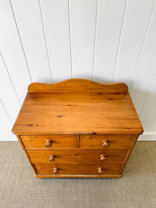 An Antique English Pine Chest of Drawers/Dresser c1890