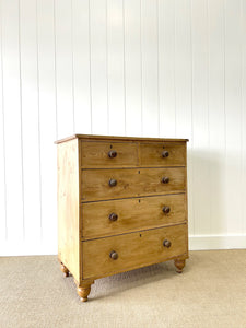 A 19th Century English Chest of Drawers/Dresser