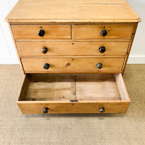 A 19th Century English Chest of Drawers/Dresser