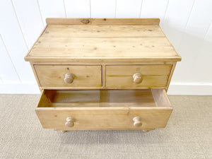 An Antique English Pine Chest of Drawers Dresser Tulip Feet c1890