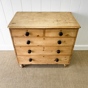 A 19th Century English Pine Chest of Drawers/Dresser with Tulip Feet