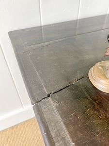 A Superb Early 18th Century Oak Centre Table