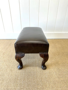 A Delightful English Dressing Stool