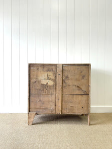 An Early 19th Century English Chest of Drawers