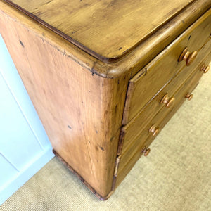 A Good 19th Century English Pine Chest of Drawers/Dresser with Tulip Feet