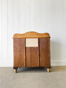 An Antique English Pine Chest of Drawers/Dresser c1890