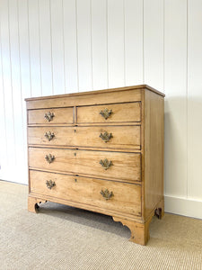 A Georgian English Pine Chest of Drawers Dresser c1810