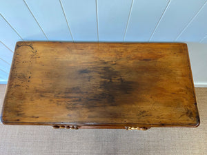 An English Pine Chest of Drawers with Wooden Knobs c1890