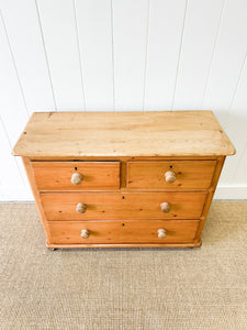 An Antique English Pine Chest of Drawers/Dresser c1890