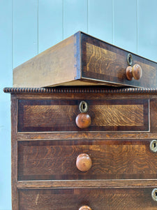 An English Georgian Oak Chest of Drawers c1800