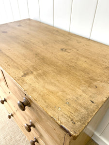 A 19th Century English Chest of Drawers/Dresser