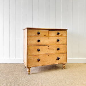 A 19th Century English Pine Chest of Drawers/Dresser with Tulip Feet