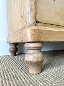 An Antique English Pine Chest of Drawers or Dresser with Tulip Feet c1890