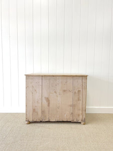 A 19th Century English Chest of Drawers/Dresser