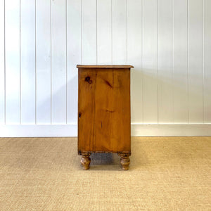 An Antique Rustic English Pine Chest of Drawers Dresser Tulip Feet c1890