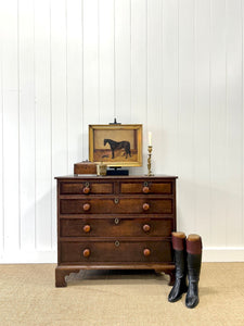 An English Georgian Oak Chest of Drawers c1800