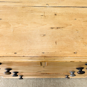 A 19th Century English Chest of Drawers/Dresser