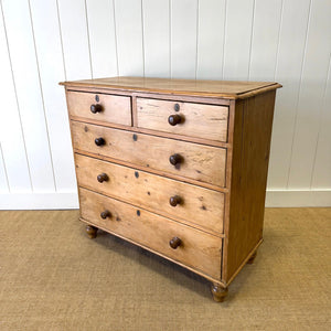 A 19th Century English Pine Chest of Drawers/Dresser with Tulip Feet