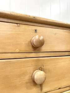 A 19th Century English Chest of Drawers or Dresser