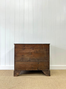 An English Georgian Oak Chest of Drawers c1800