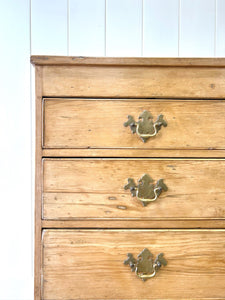 A Georgian English Pine Chest of Drawers Dresser c1810