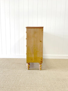 A 19th Century English Chest of Drawers/Dresser