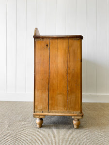 An Antique English Pine Chest of Drawers/Dresser c1890