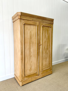 An English 19th Century Pine Cupboard