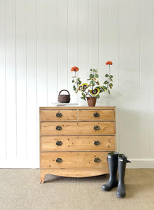 An Early 19th Century English Chest of Drawers