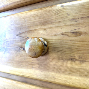 A Good 19th Century English Pine Chest of Drawers/Dresser with Tulip Feet