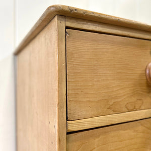 An Early 19th Century English Chest of Drawers