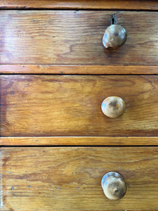 An English Pine Chest of Drawers with Wooden Knobs c1890