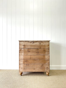 A 19th Century English Chest of Drawers/Dresser