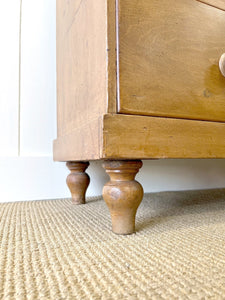 A 19th Century English Chest of Drawers/Dresser