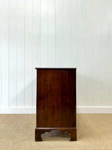 An English Georgian Oak Chest of Drawers c1800