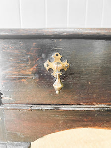 A Superb Early 18th Century Oak Centre Table