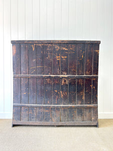 An Early English 19th Century Elm Crescent Settle