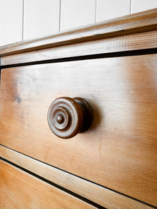 An Antique English Pine Chest of Drawers/Dresser c1890