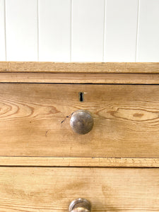 A 19th Century English Chest of Drawers/Dresser