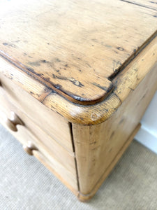 An Antique English Pine Chest of Drawers or Dresser with Tulip Feet c1890