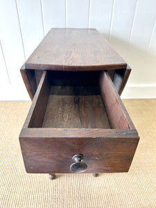 A Very Good Antique English Country Oak Drop Leaf Gate Leg Table