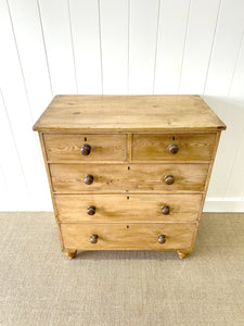 A 19th Century English Chest of Drawers/Dresser