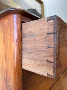 An English Pine Chest of Drawers with Wooden Knobs c1890